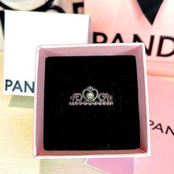 Pandora Princess Tiara Ring - Picture 2 of 9